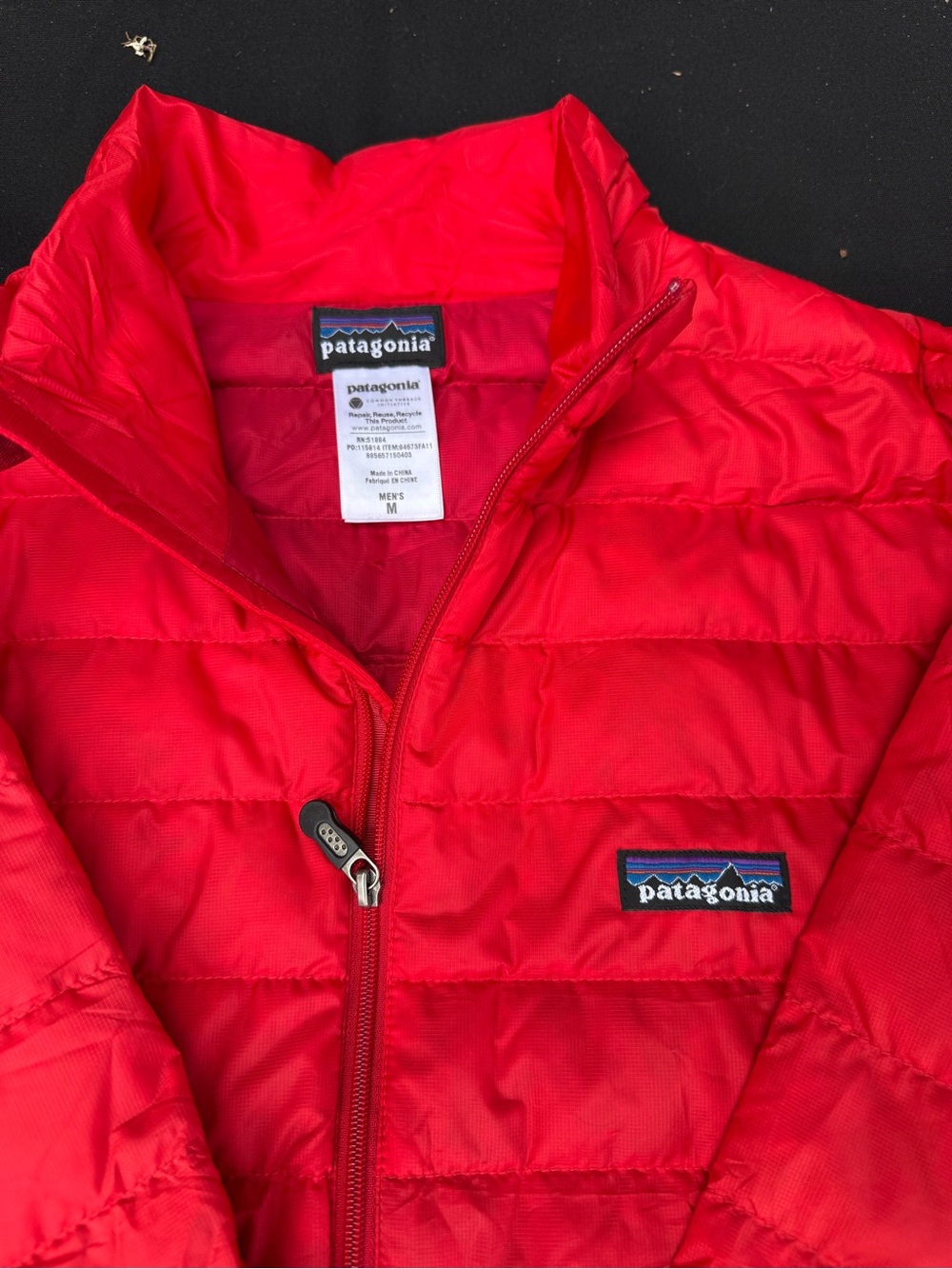 Patagonia Red Quilted Lightweight Puffer Jacket - Picture 2 of 3